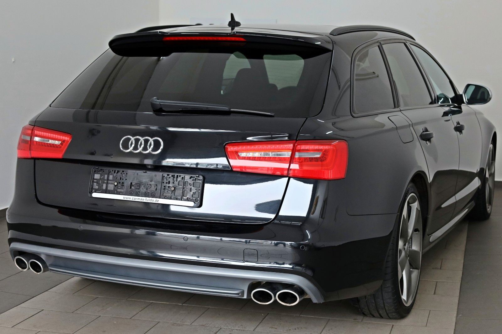 Fahrzeugabbildung Audi S6 Avant 4.0 TFSI quattro Leder,Navi,LED,HUD,Pan