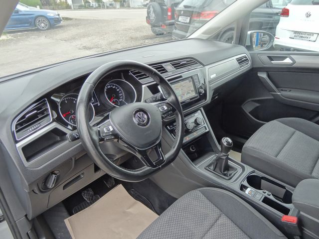 Fahrzeugabbildung Volkswagen Touran Comfortline/7-Sitz/150PS/AHK/Navi/