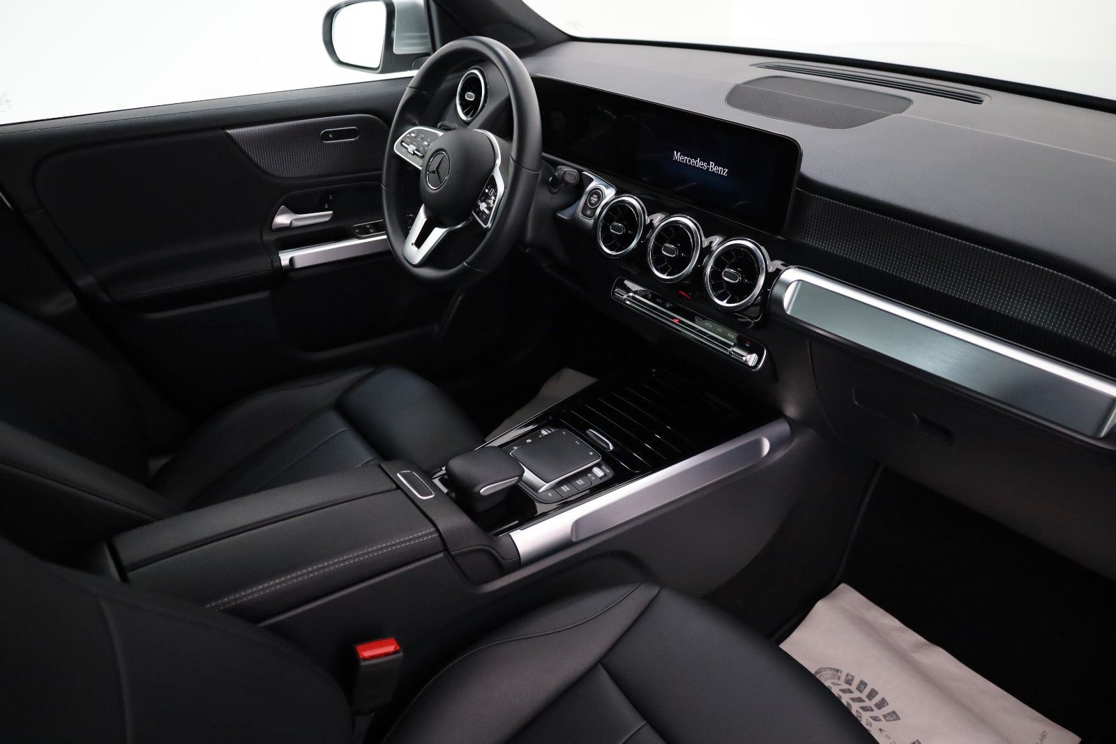Fahrzeugabbildung Mercedes-Benz GLB 200 Progressive,Leder,Navi,LED,Kamera,AHK