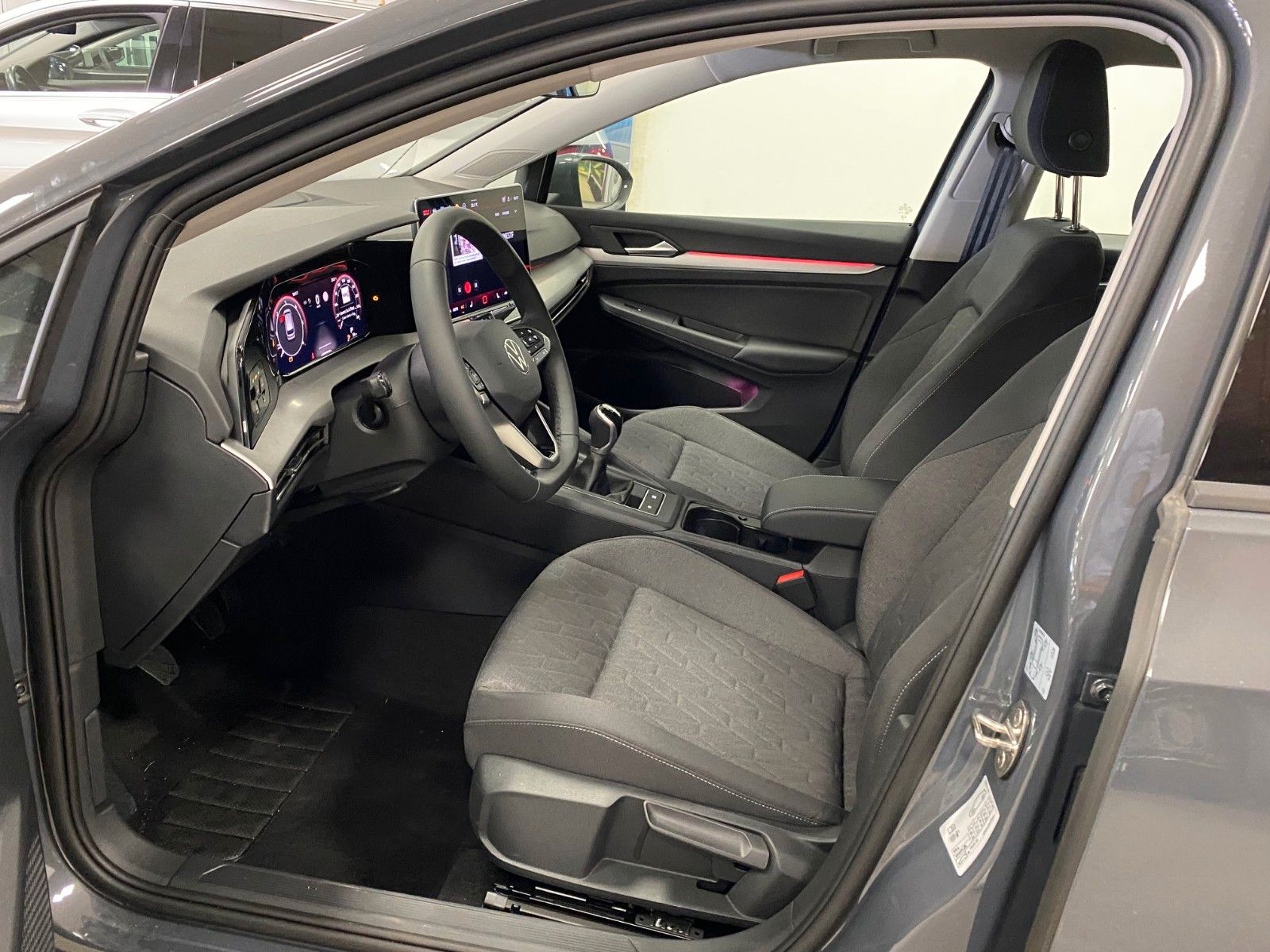 Fahrzeugabbildung Volkswagen Golf 8 Variant 2.0 TDI Life Variant+ACC+PDC v+h+