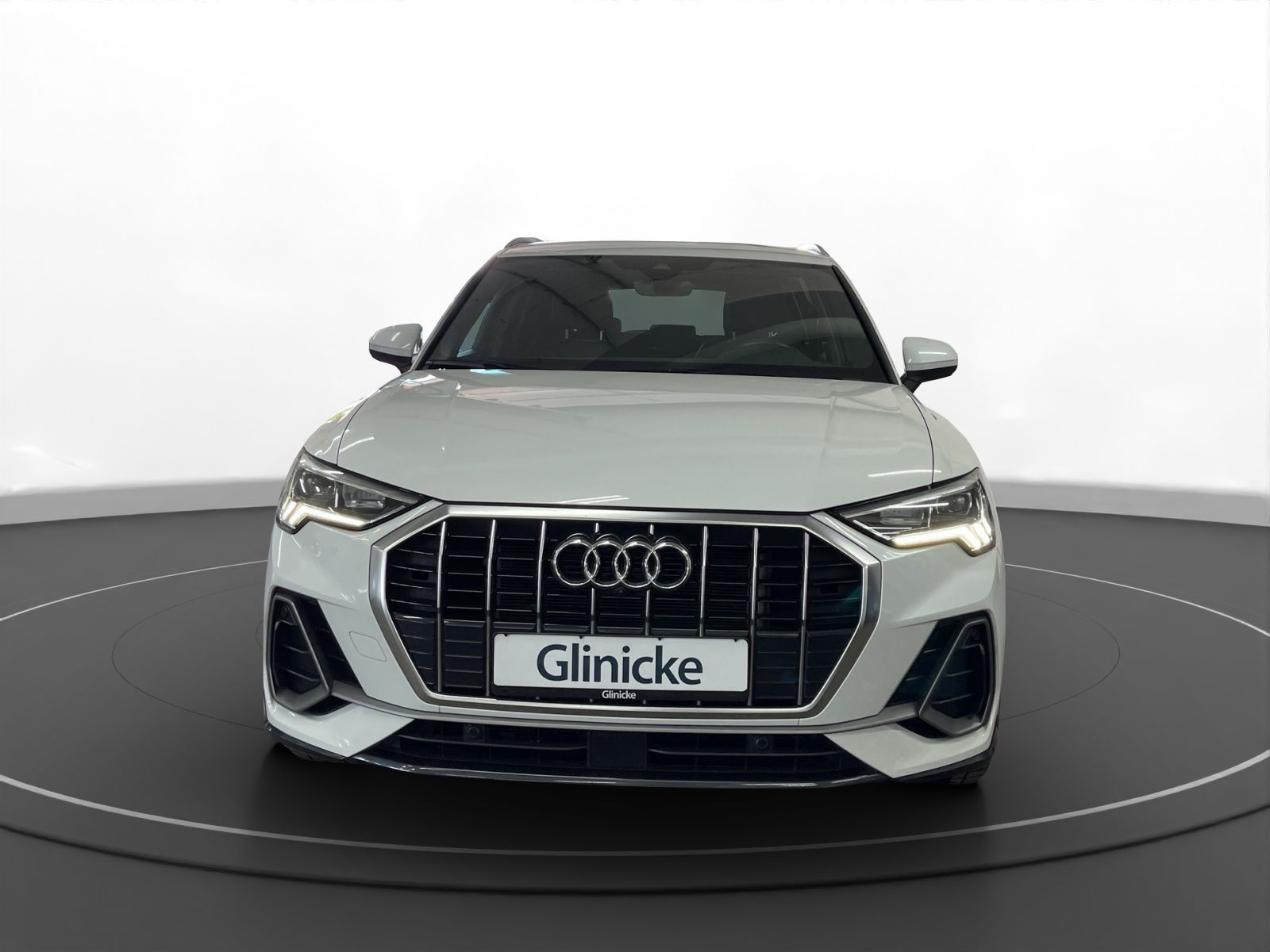 Audi Q3 45 TFSIe S line AHK LED LM 20" Navi 360° ACC imagem 2
