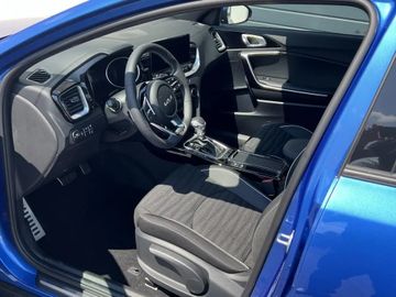KIA XCeed - 10