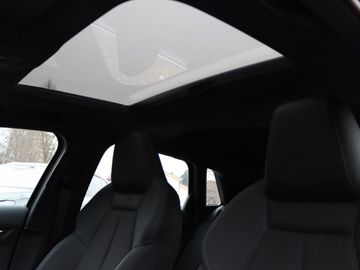 Fahrzeugverkauf 12 Audi A3 Sportback 35 TFSI S line Matrix Sonos Pano