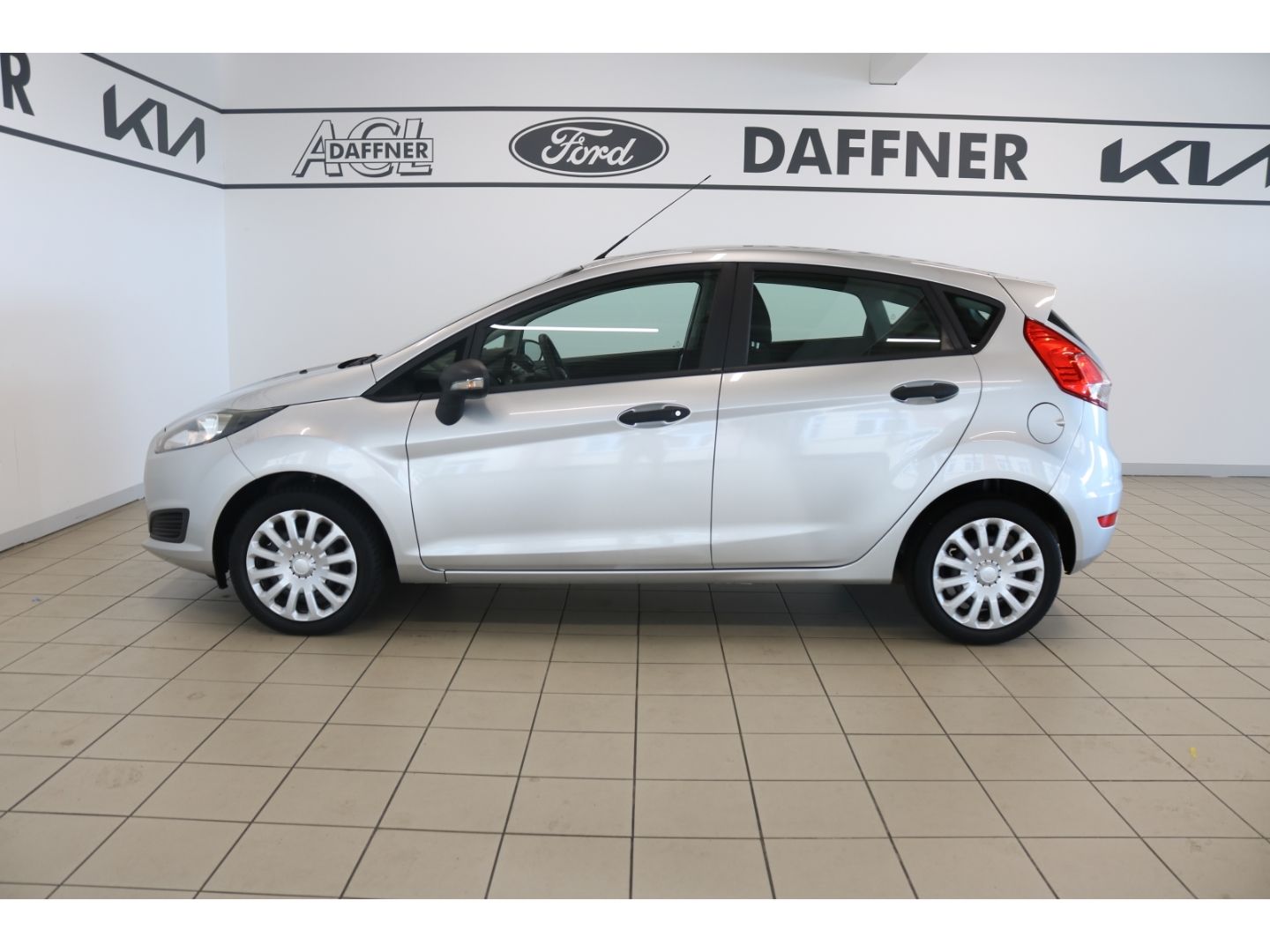 Fahrzeugabbildung Ford Fiesta 1.6L Duratec Automatik Klimaanlage