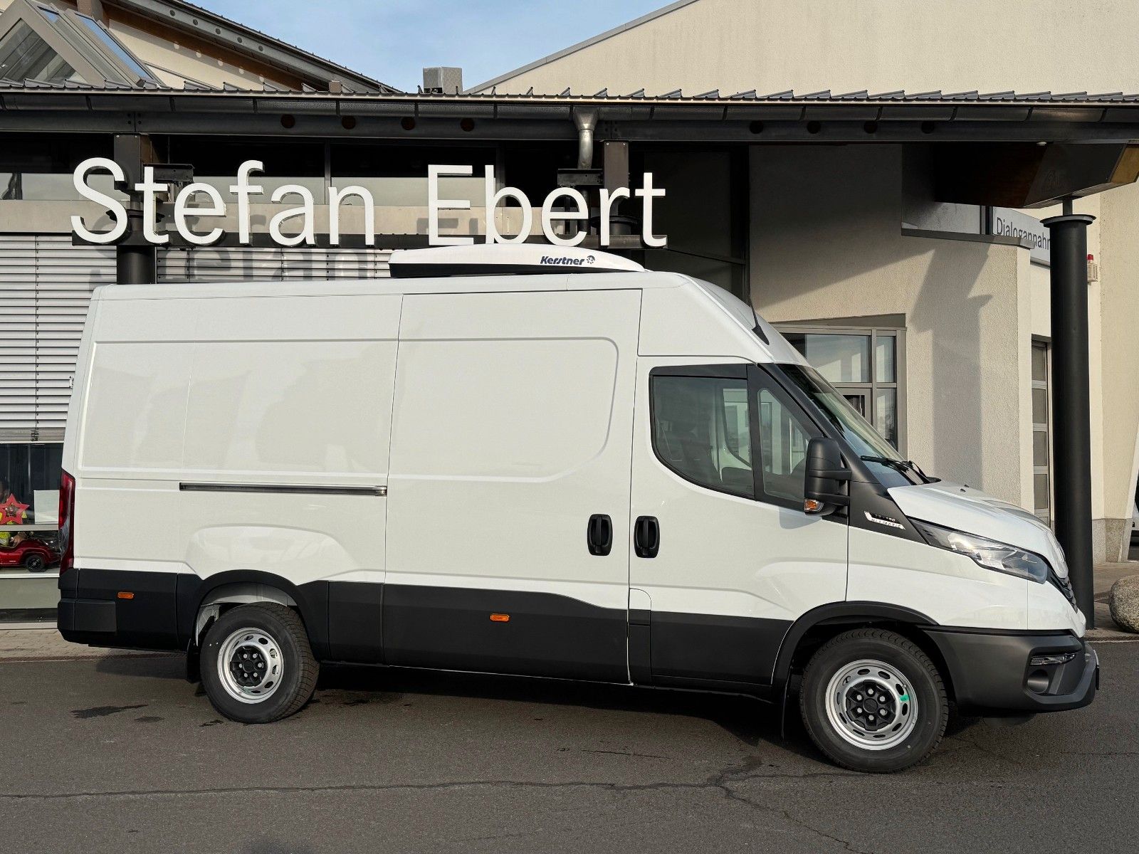 Fahrzeugabbildung Iveco Daily 35S18 A8 *Standkühlung*Kamera*Automatik*