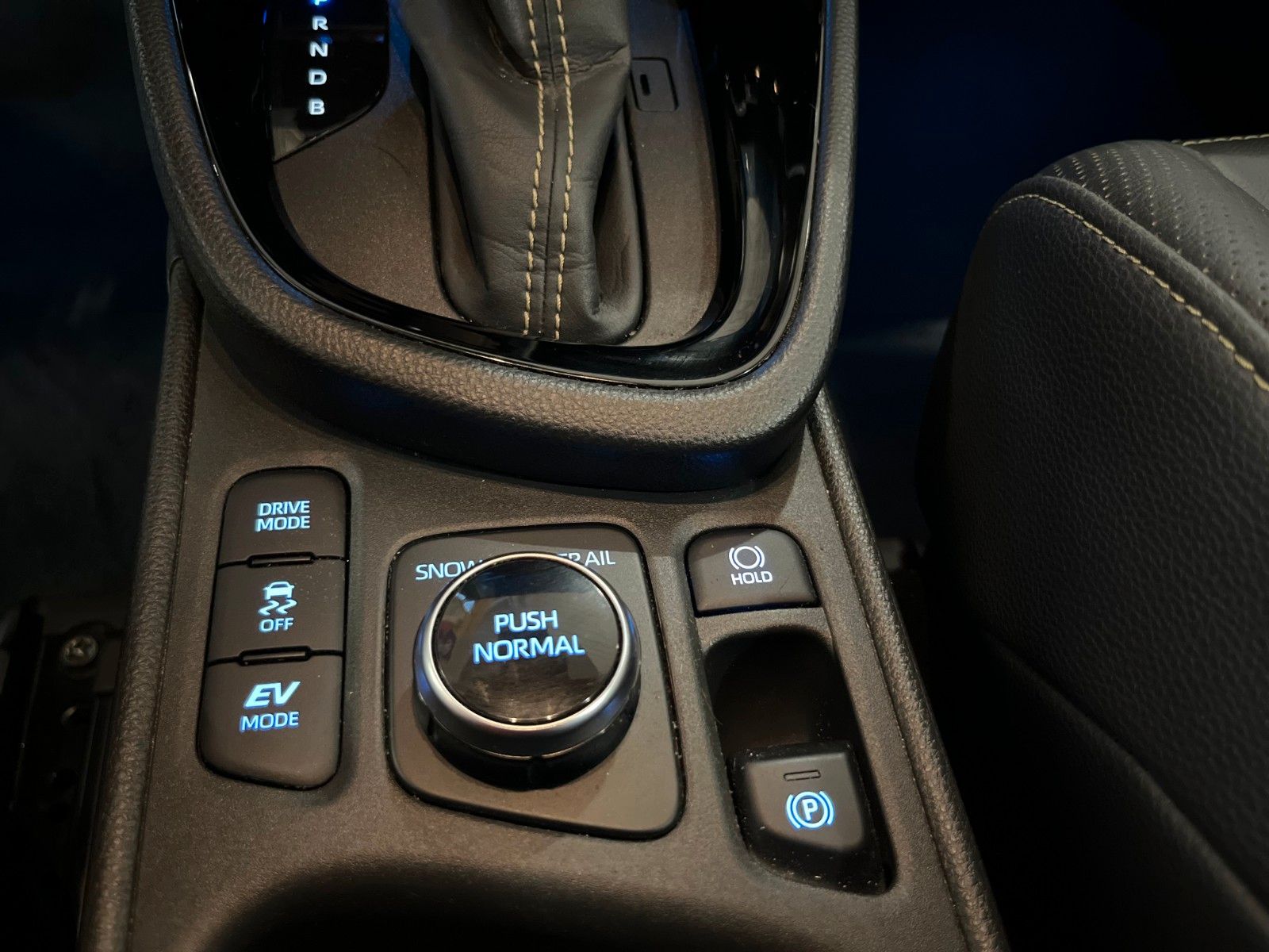 Fahrzeugabbildung Toyota Yaris Cross Premiere Edition Allrad