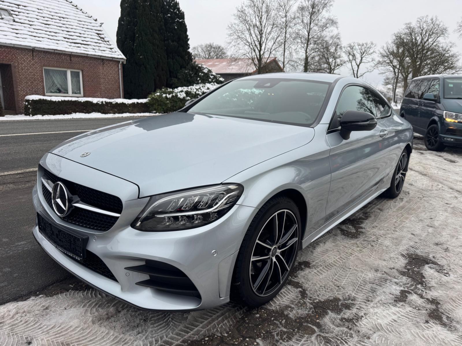 Mercedes-Benz C200 COUPÉ AMG-LINE*SPORTPAK*CARPLAY*RFK*19Z*1HD