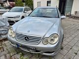 Mercedes-Benz C 220 - Mercedes-Benz 220: Coupe