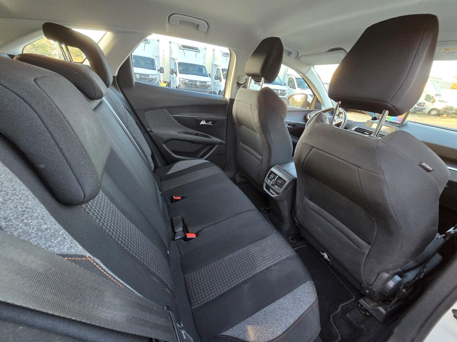 Peugeot 3008 PureTech Access