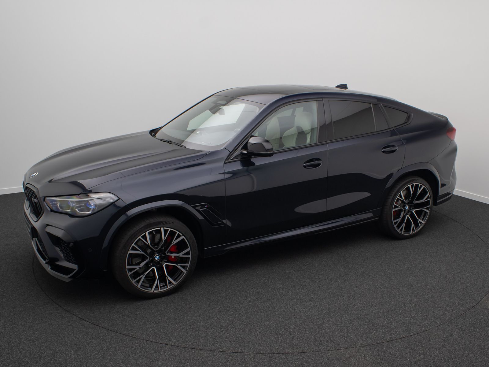Fahrzeugabbildung BMW X6 M Competition M Driver´s DisplKey Sky Lounge