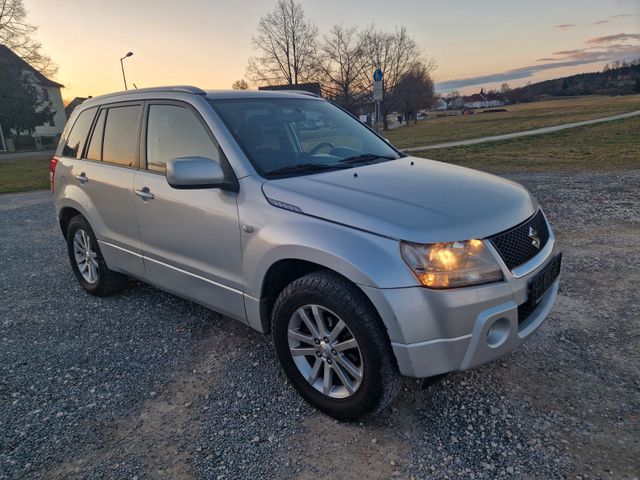 Suzuki Grand Vitara 1.9 DDiS Comfort"Navi*Leder*4X4"AHK