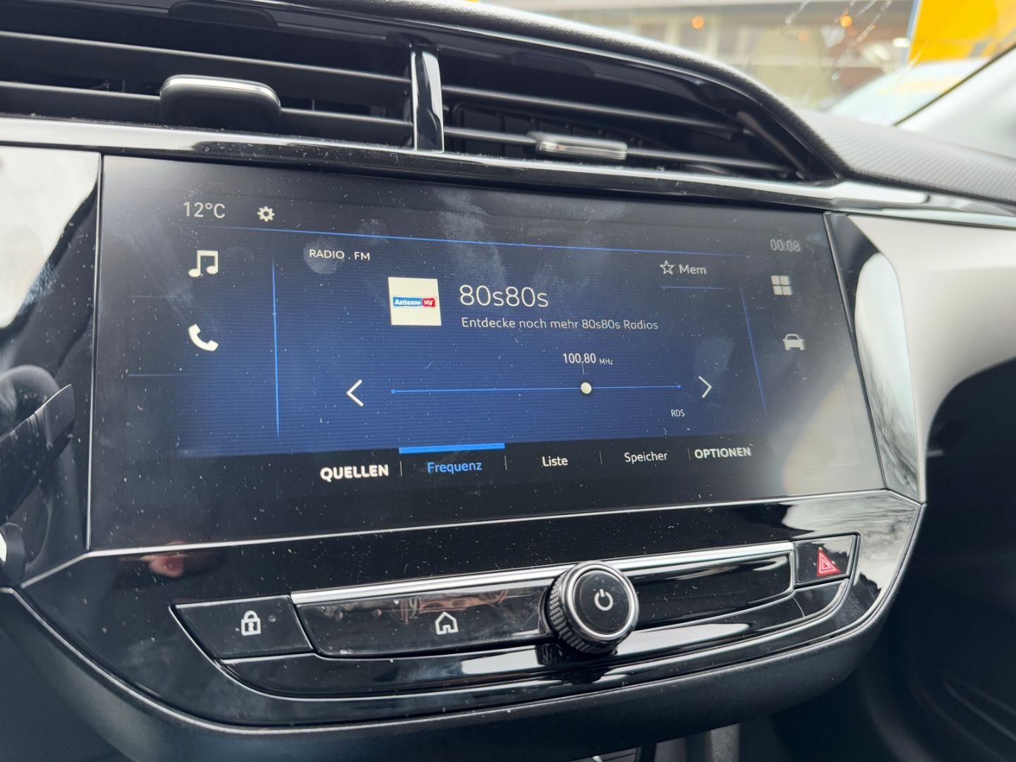 Fahrzeugabbildung Opel Corsa F 1.2 Turbo mit Sitz- und Lenkradheizung