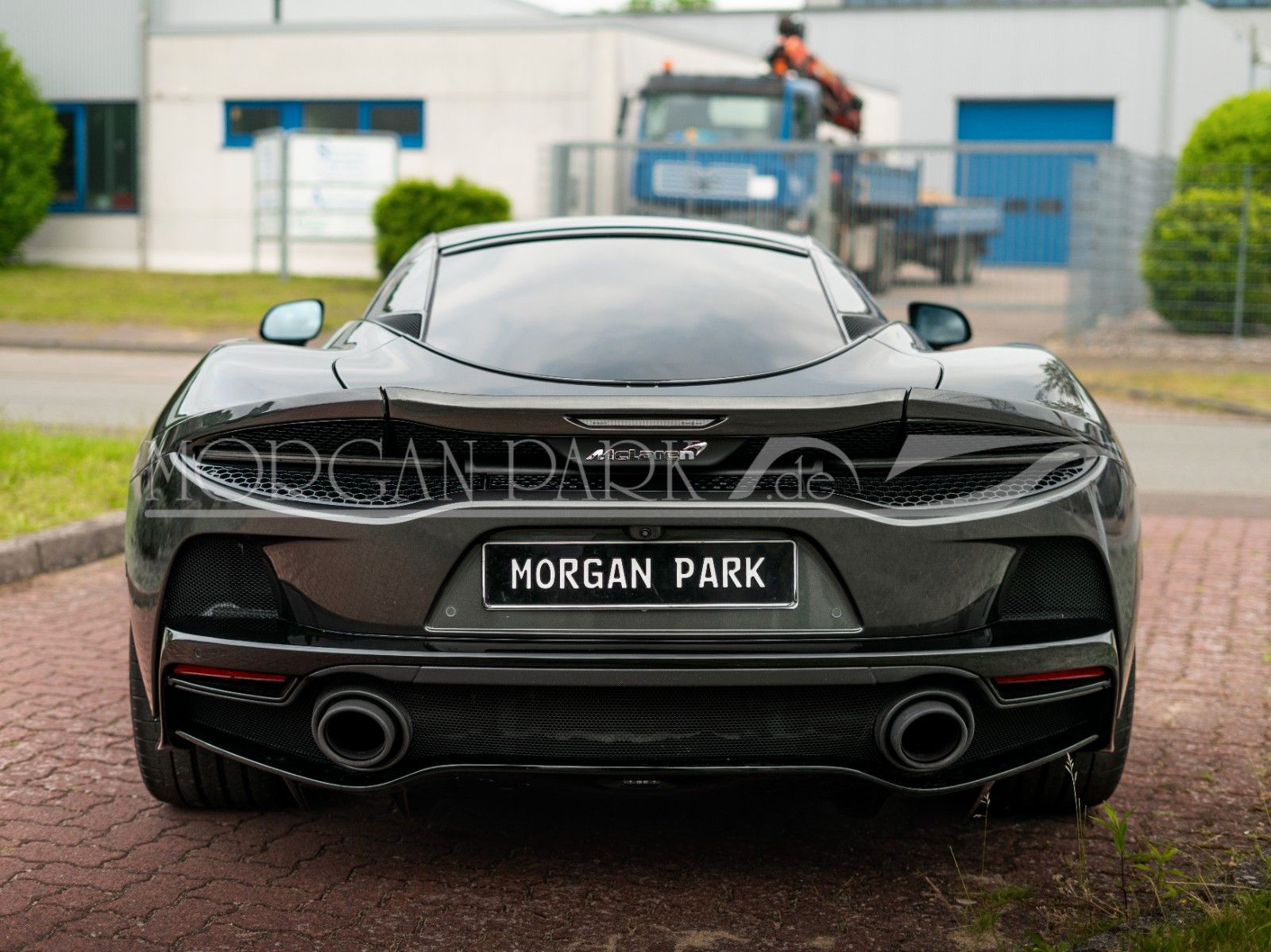 Fahrzeugabbildung McLaren GT *Storm Grey Metallic* + MwSt. + Sportauspuff