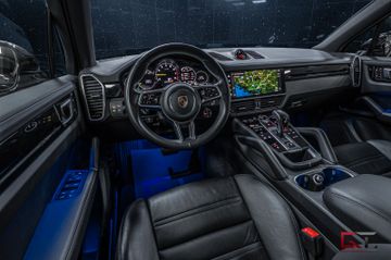 Porsche Cayenne - 9