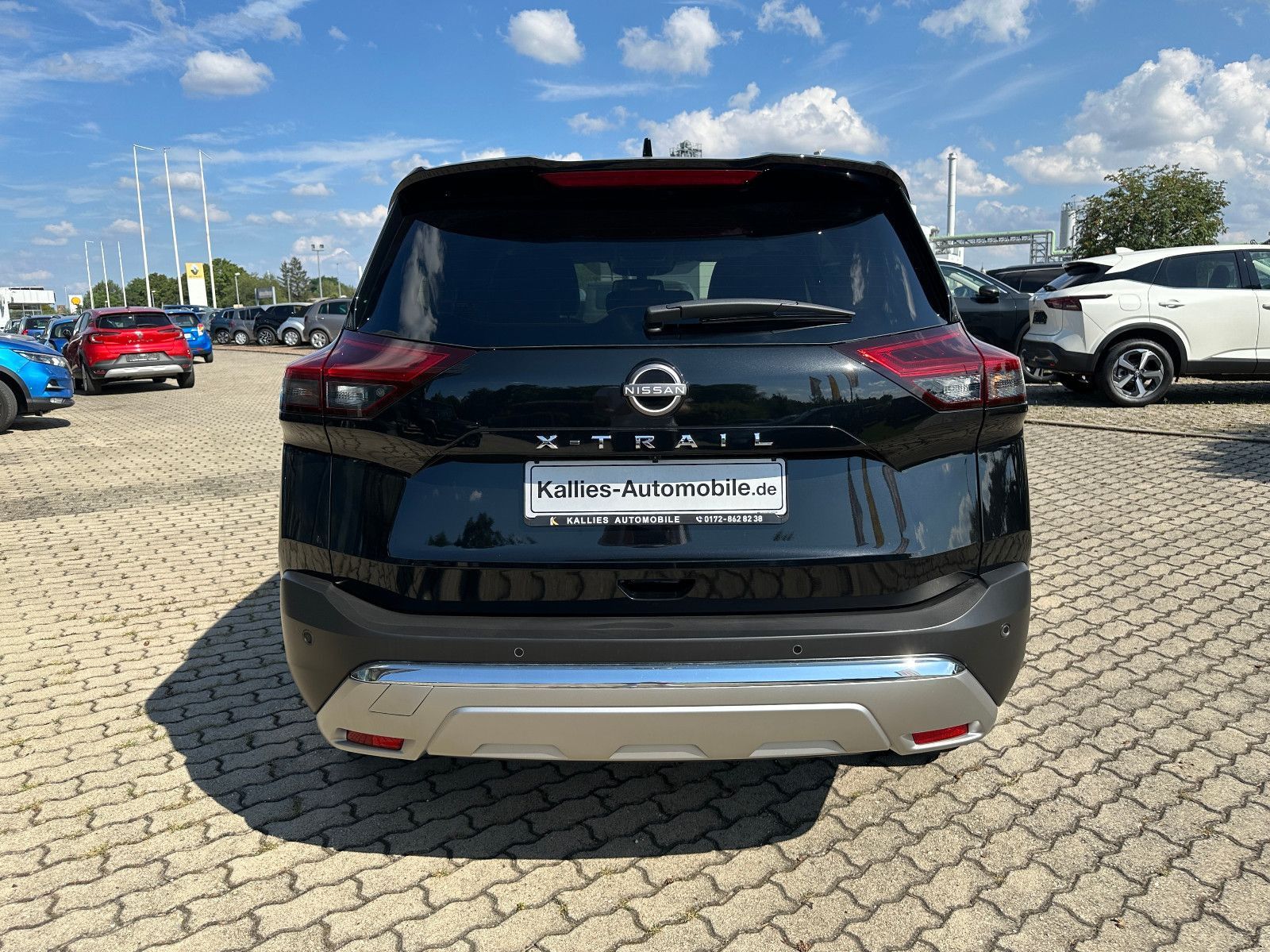 Fahrzeugabbildung Nissan X-Trail 1.5 VC-T Tekna NAVI+ProP+HUD+360+SH+AHK