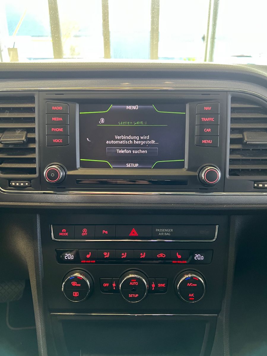Fahrzeugabbildung SEAT Leon FR 2.0 TDI DSG *LED*NAVI* 1.HAND*
