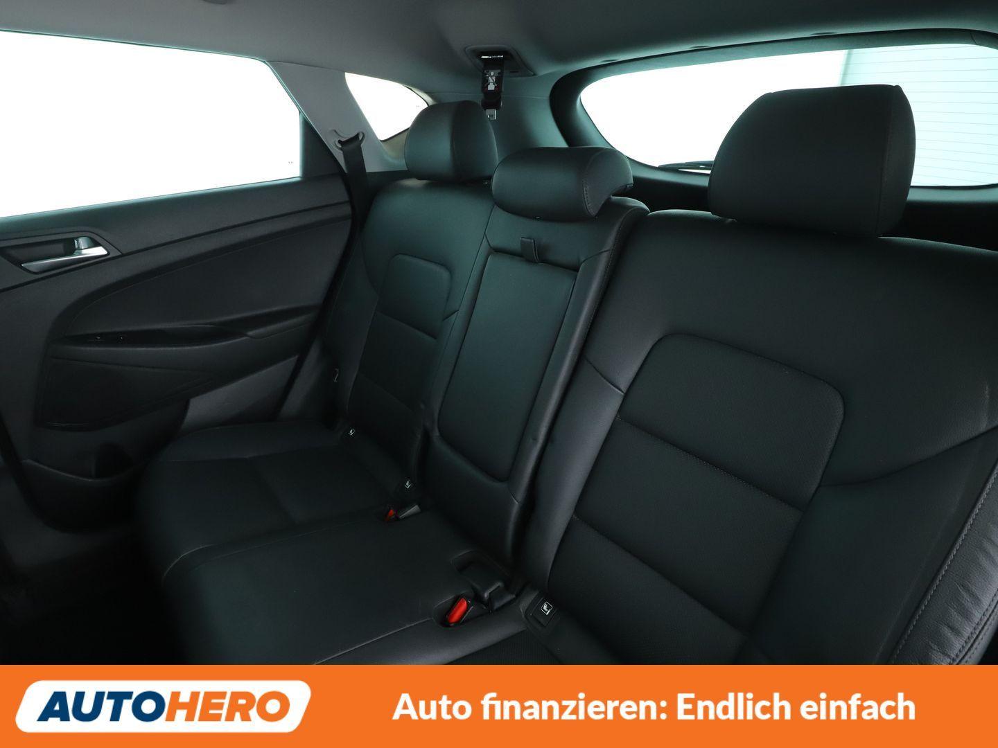 Hyundai Tucson 1.6 Classic blue 2WD *NAVI*TEMPO*CAM*PDC*