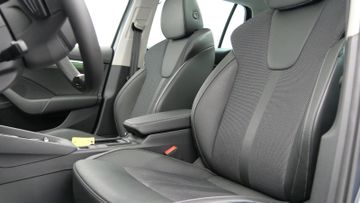 Skoda Octavia Combi Style 2.0 TDI DSG HUD PDC KAMERA L