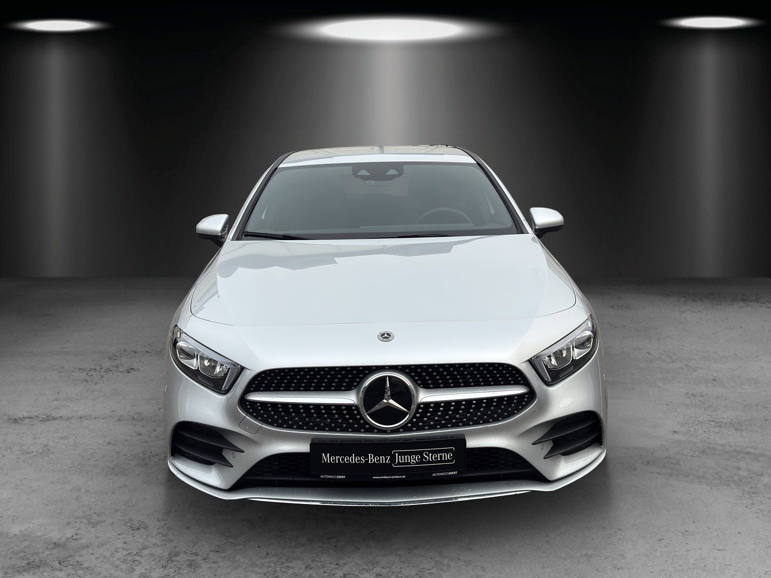 Fahrzeugabbildung Mercedes-Benz A 250 AMG HighEndMBUX Business DISTRO Kamera DAB