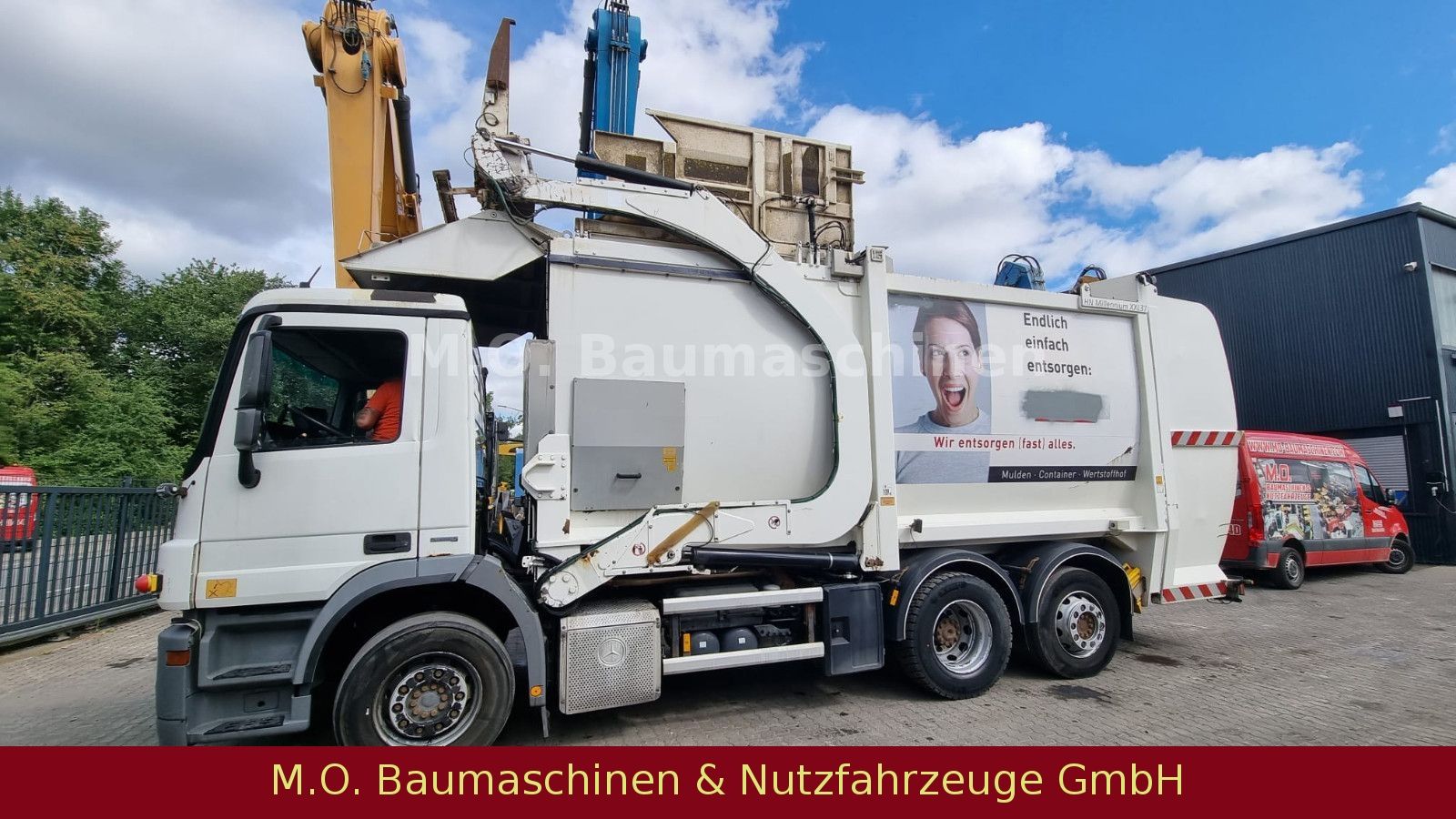 Fahrzeugabbildung Mercedes-Benz Actros 2532 / AC / ZSA / 6x2 /  Müllwagen