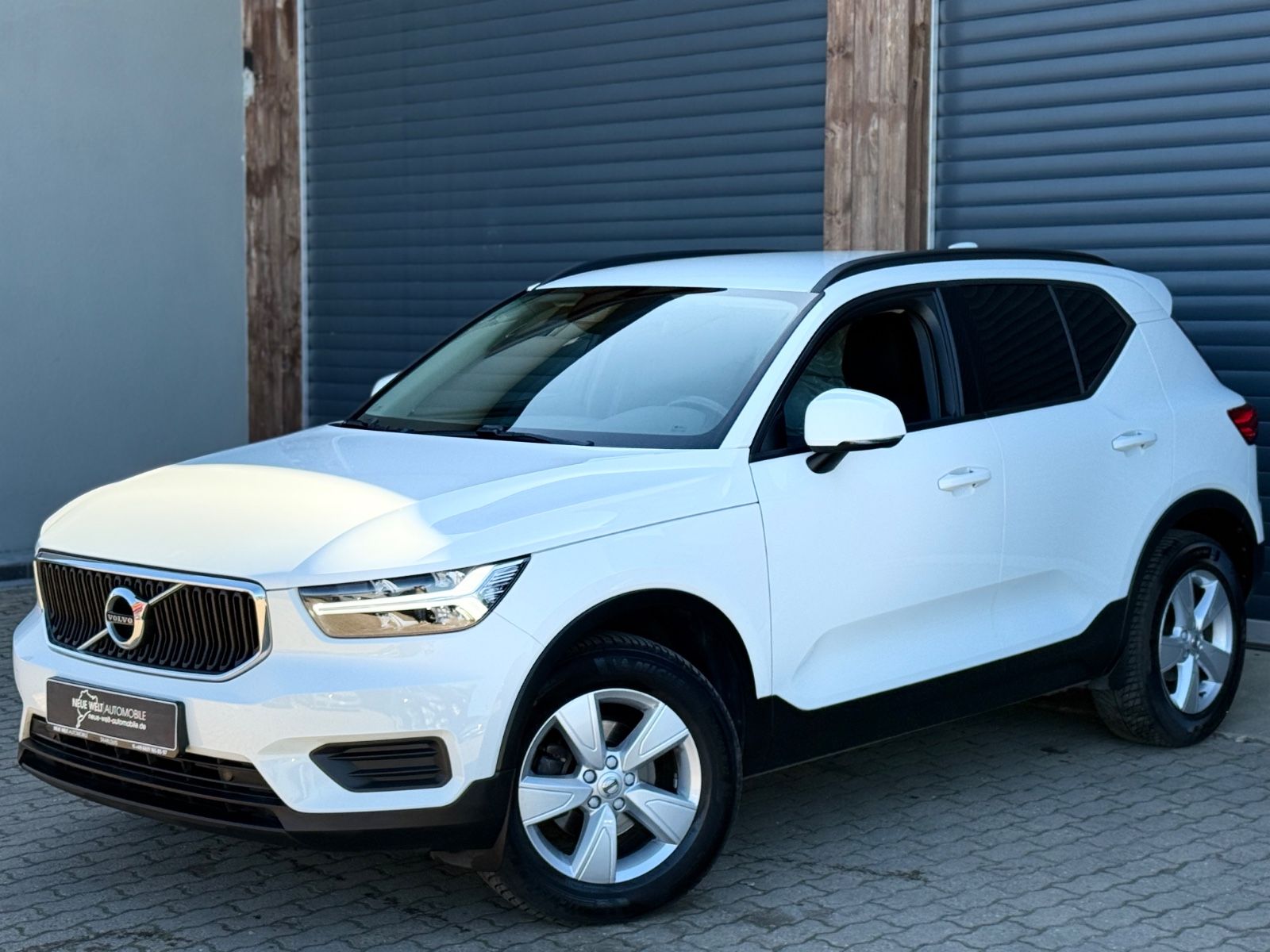 Volvo XC40 Momentum Core Aut/Navi/CAM/LED/Lane/VirtC/