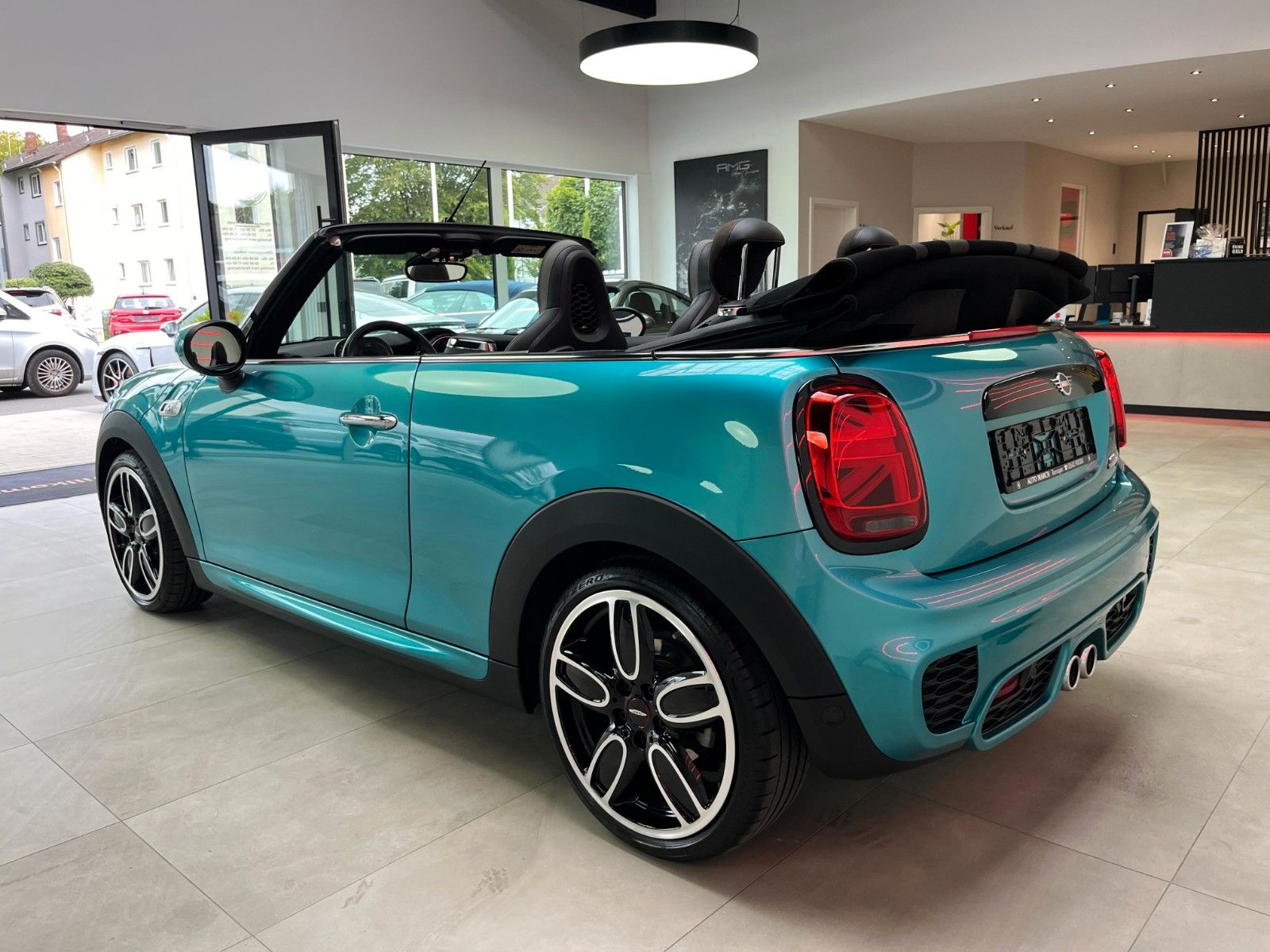 Fahrzeugabbildung MINI Cooper S Cabrio*JCW-Kit*JCW-Sitze*LED*Virtual*