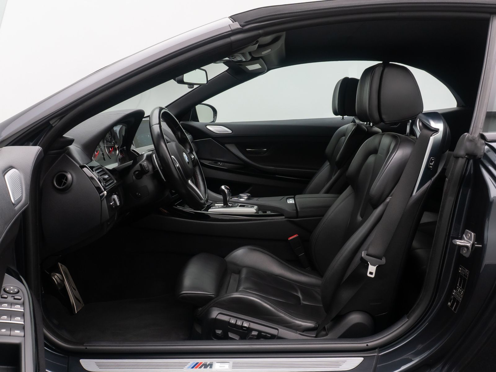 Fahrzeugabbildung BMW M6 Cabrio 360&deg; HUD B&O SoftClose Komfort 20Zoll