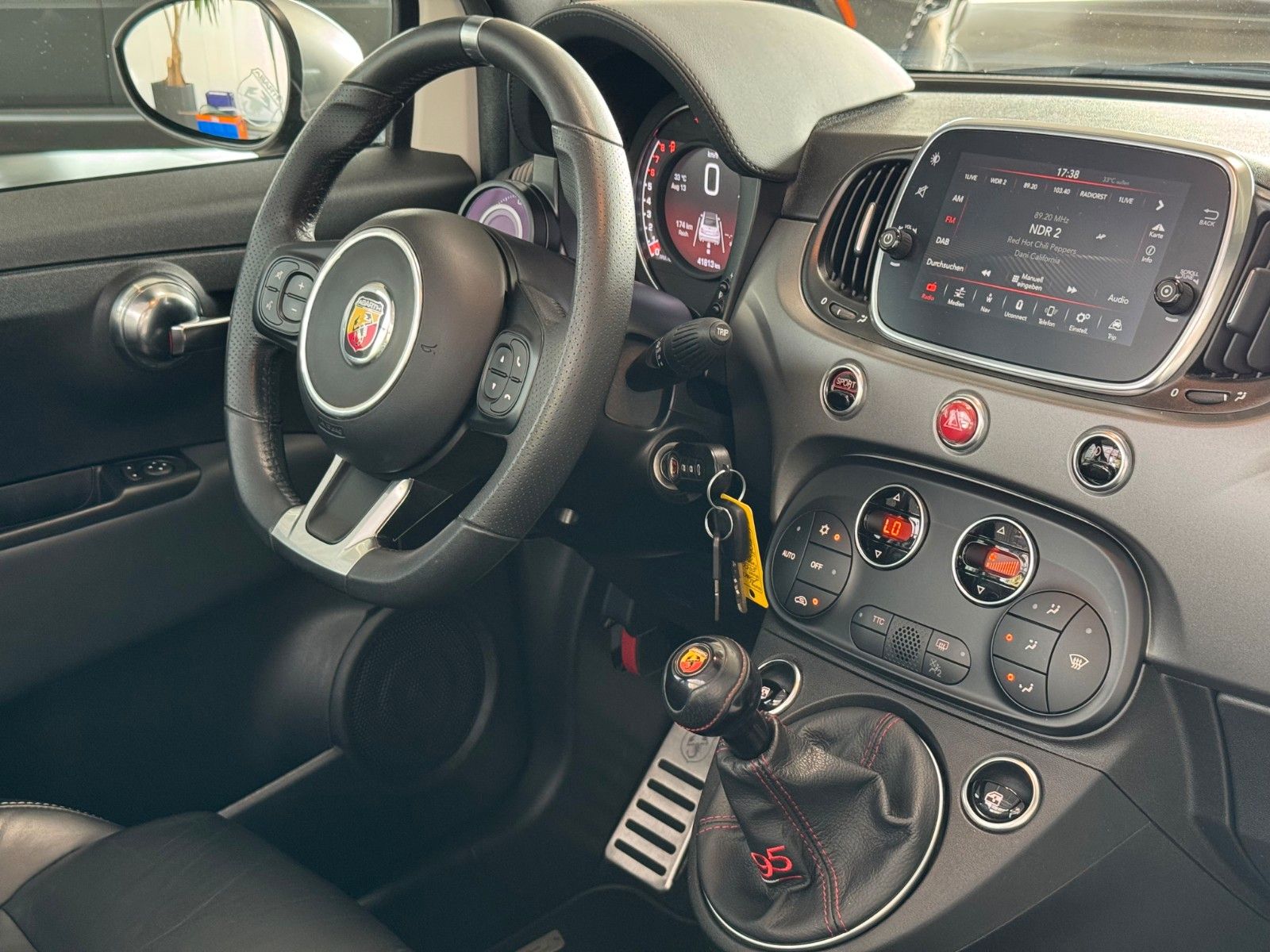 Fahrzeugabbildung Abarth 500 Cabrio 595 C Turismo 70th Anniversary