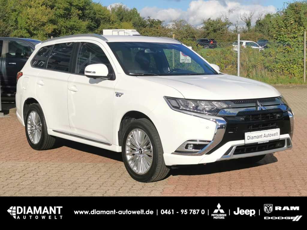 Mitsubishi Outlander Plug-in Hybrid PLUS Dia. 2.4 MIVEC 4WD