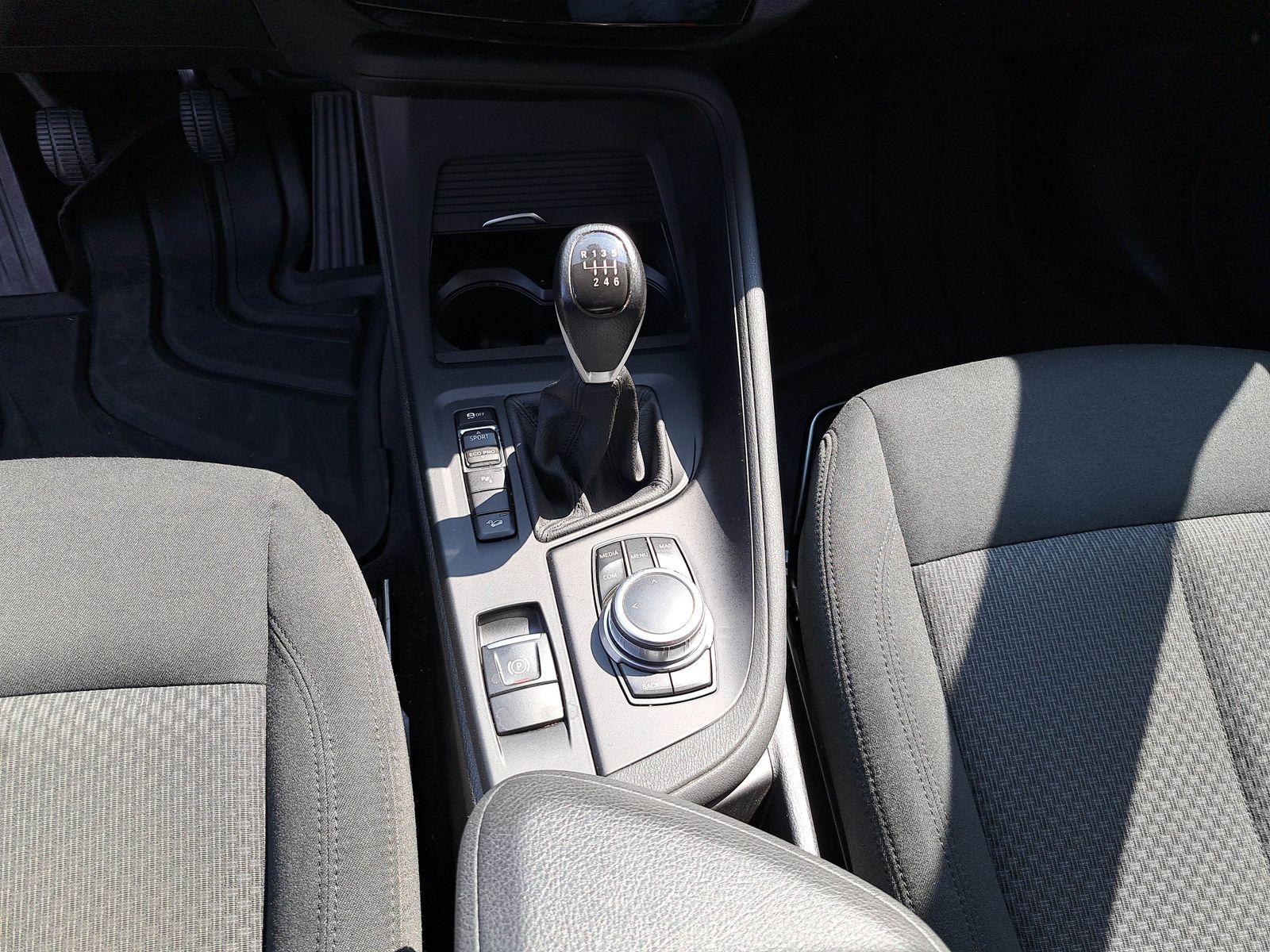BMW X1 xDrive18d Advantage DAB Navi Tempomat Shz foto 12