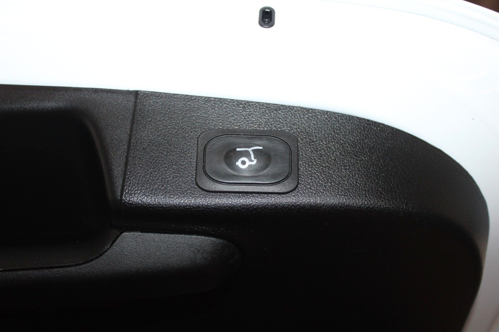 Fahrzeugabbildung Ford Focus ST-Line X Turnier AHK LED NAVI CAM WinterP