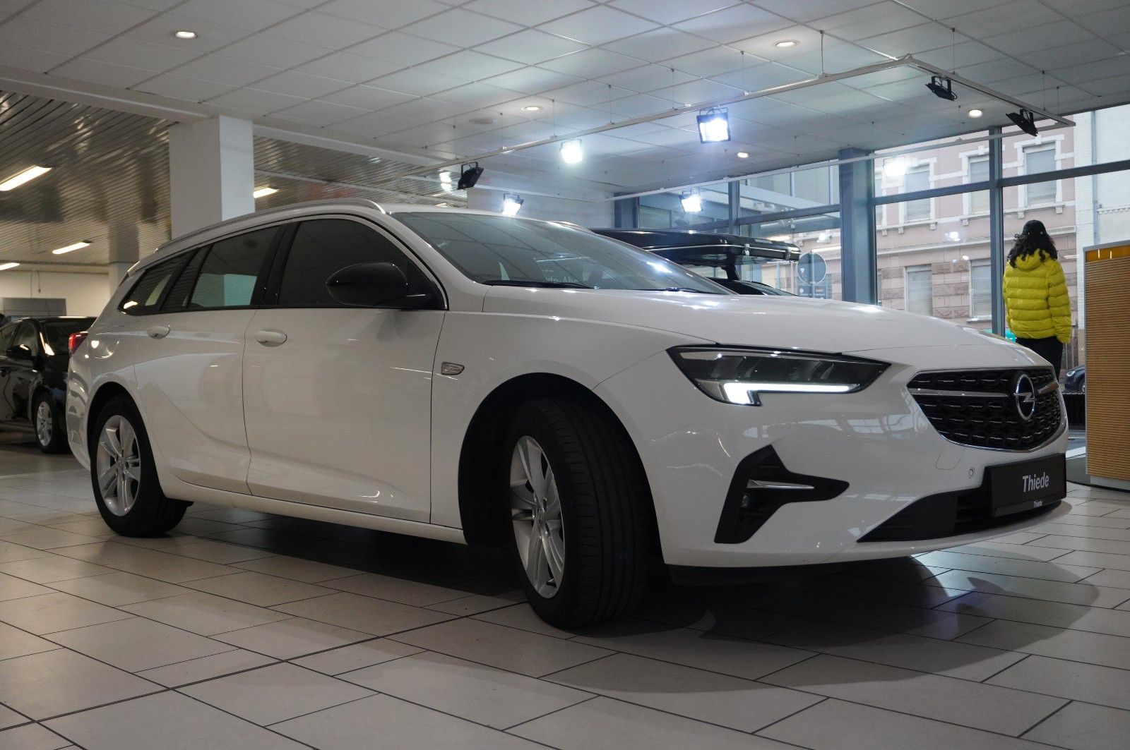 Fahrzeugabbildung Opel Insignia B ST 2.0T BUSINESS NAVI/LED/KAMERA/DAB+