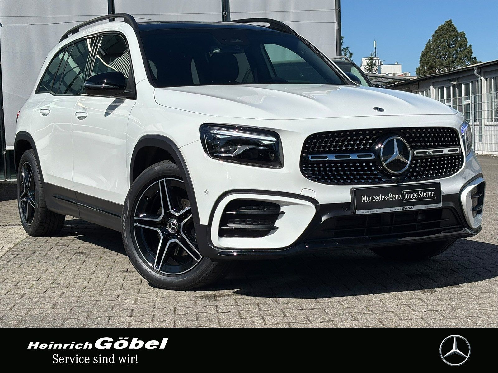 Fahrzeugabbildung Mercedes-Benz GLB 200 d AMG*PANO*AHK*TOTWINKEL*AMBIENTEBEL
