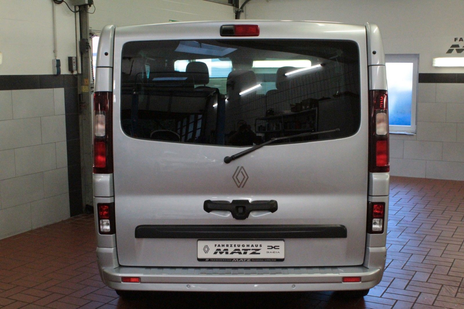Fahrzeugabbildung Renault Trafic Blue dCi 150 EDC Evo*Automatik*8-Sitzer*