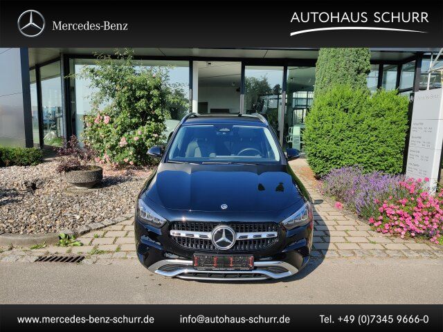 Mercedes-Benz GLA 200 Progressive COMAND APS/Klima/BCKeylessGo