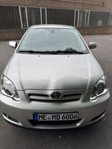 Toyota Corolla 1.6 Sol Automatik Sol - Toyota Corolla mit Benzin-Antrieb: Limousine, Automatik, 1.6