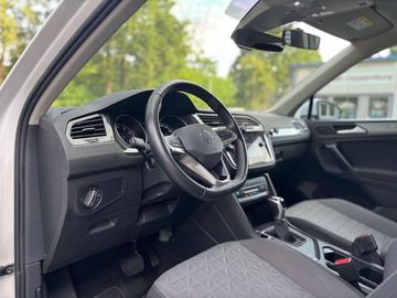 Volkswagen Tiguan - 11