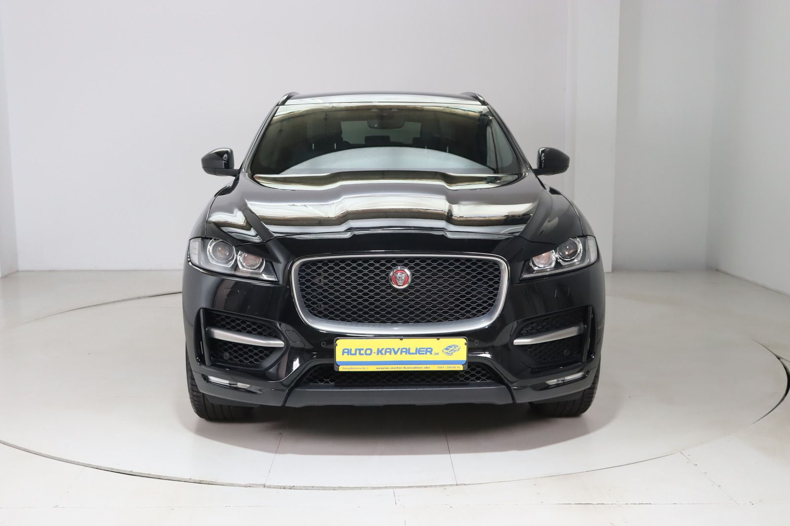 Fahrzeugabbildung Jaguar F-Pace 25t AWD * Navi * Anhängerk * LED