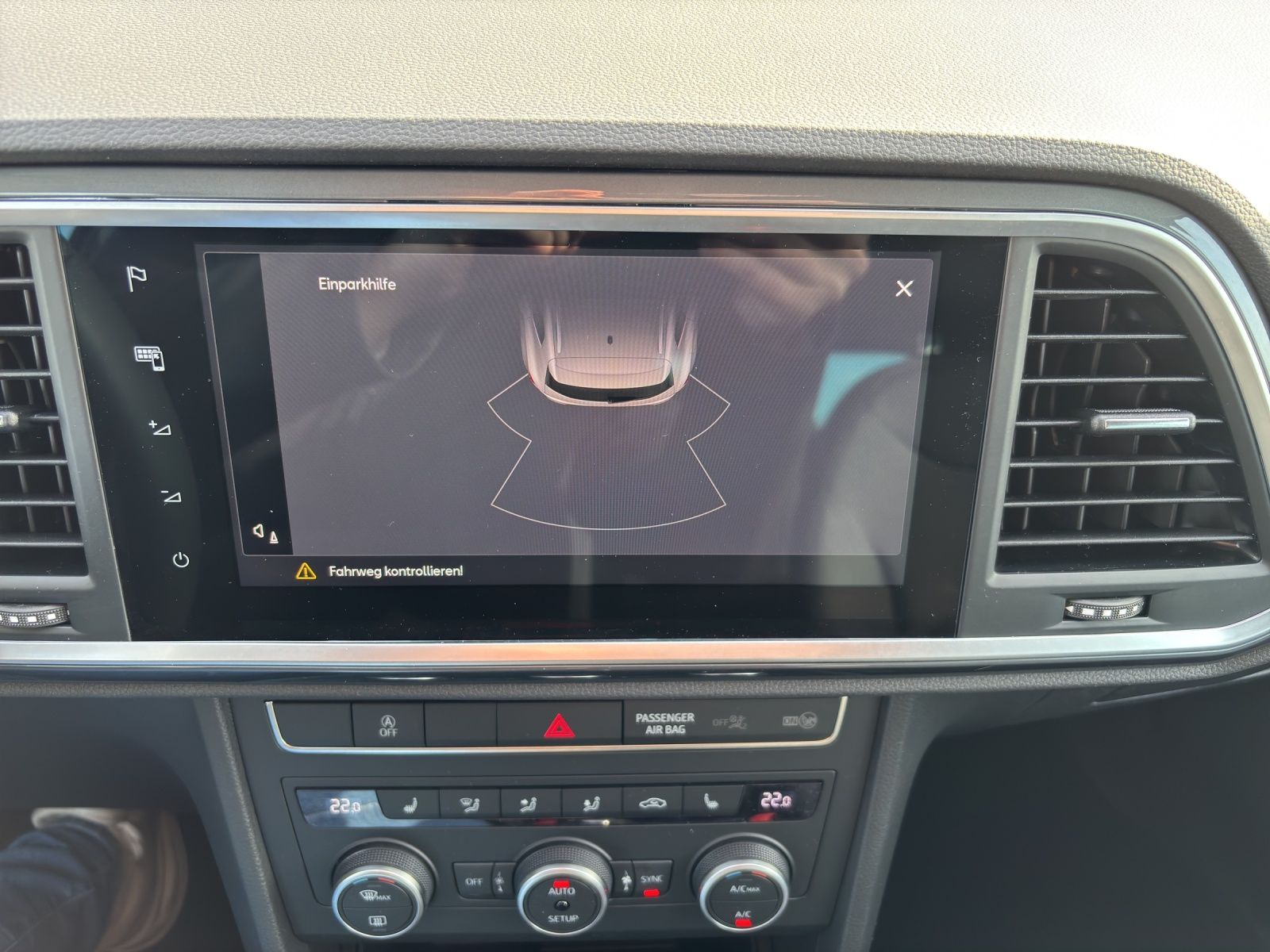 Fahrzeugabbildung SEAT Ateca Road Edition 1,5 TSI DSG GJR Kessy