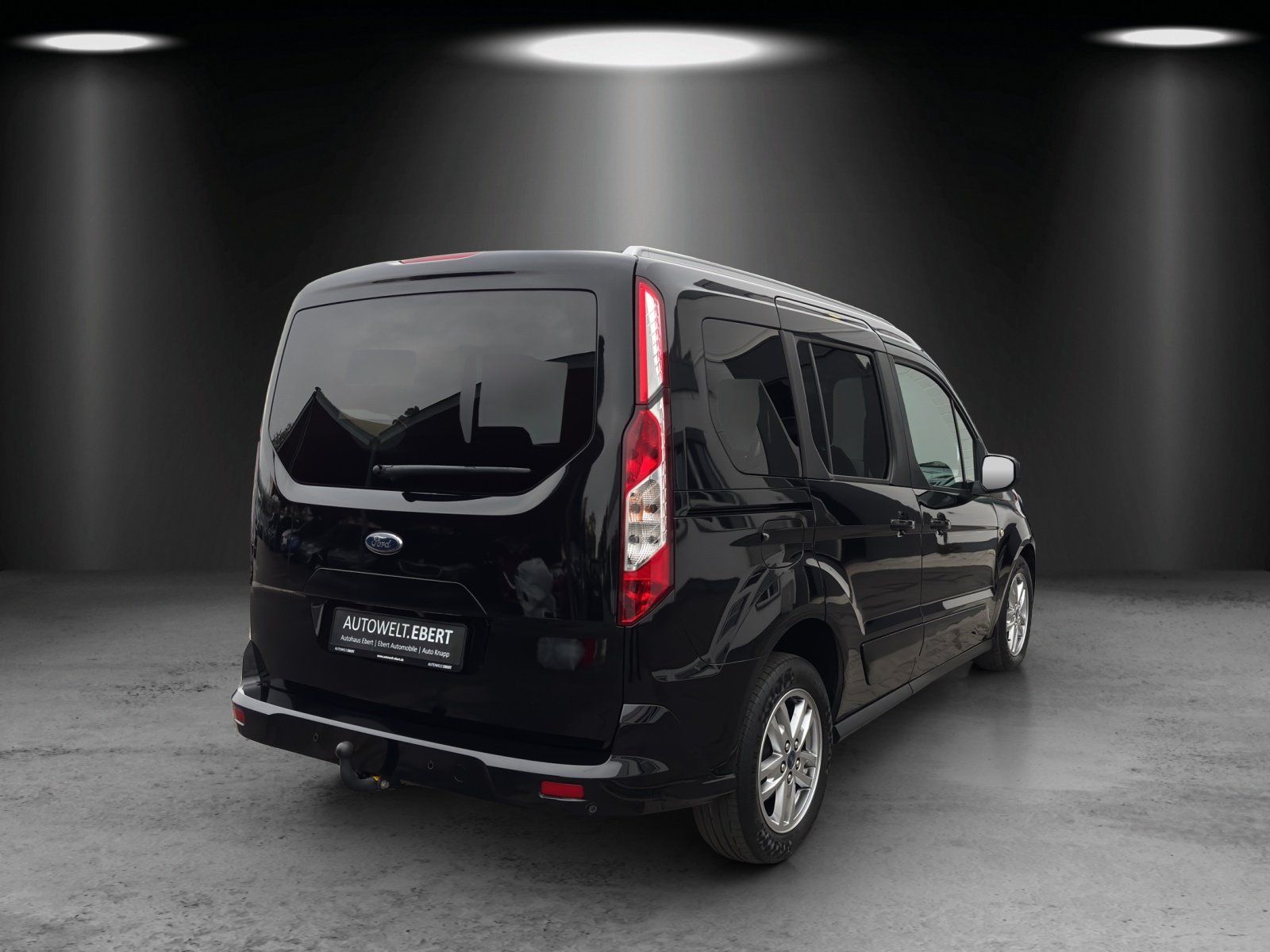 Fahrzeugabbildung Ford Tourneo Connect 1.5 TDCi Titanium Bi-Xe/ACC/PANO
