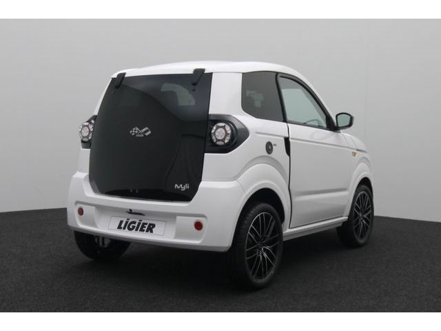 Fahrzeugabbildung Ligier MYLI IDEAL Fahren ab 15 Leasing 199,-Eur.
