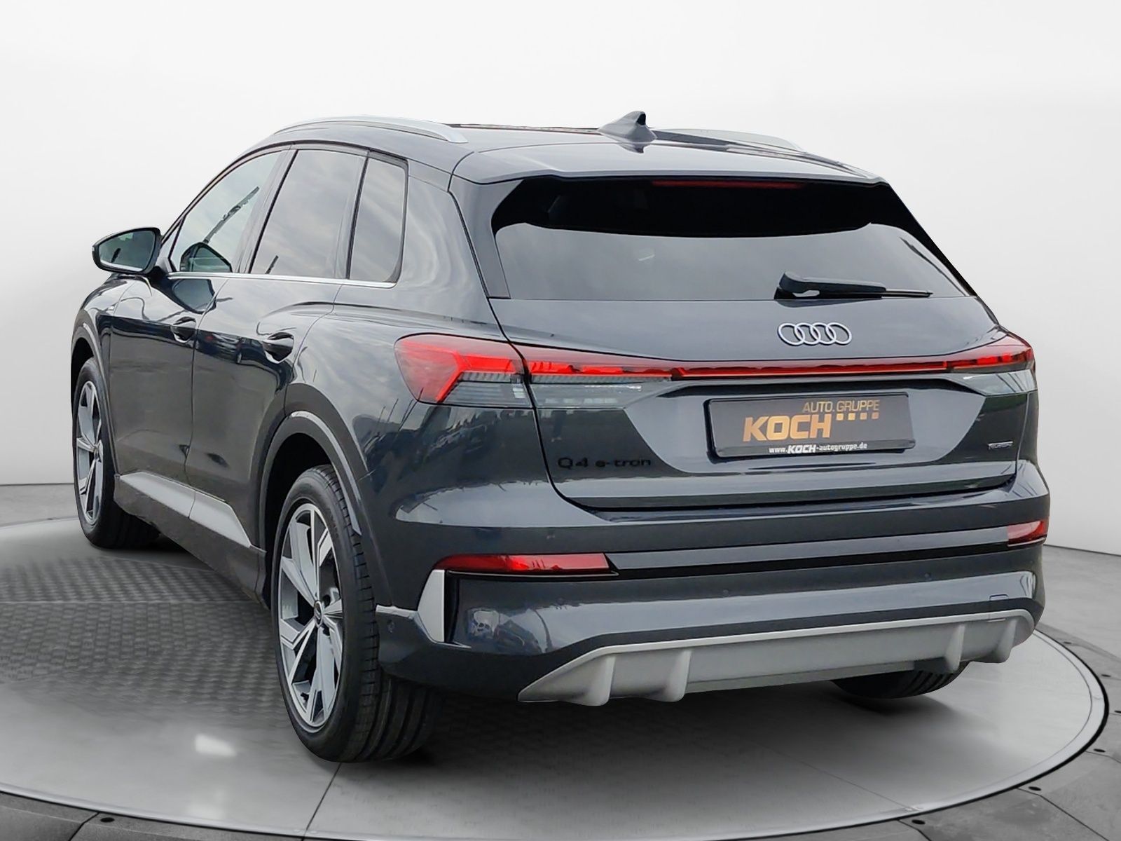Audi Q4 SUV e-tron quattro 220 kW imagem 3