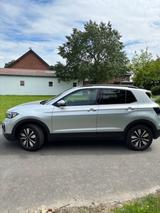 Volkswagen T-Cross 1.0 TSI OPF 81 kW DSG MOVE MOVE - Volkswagen T-Cross mit Benzin-Antrieb: Head-Up Display