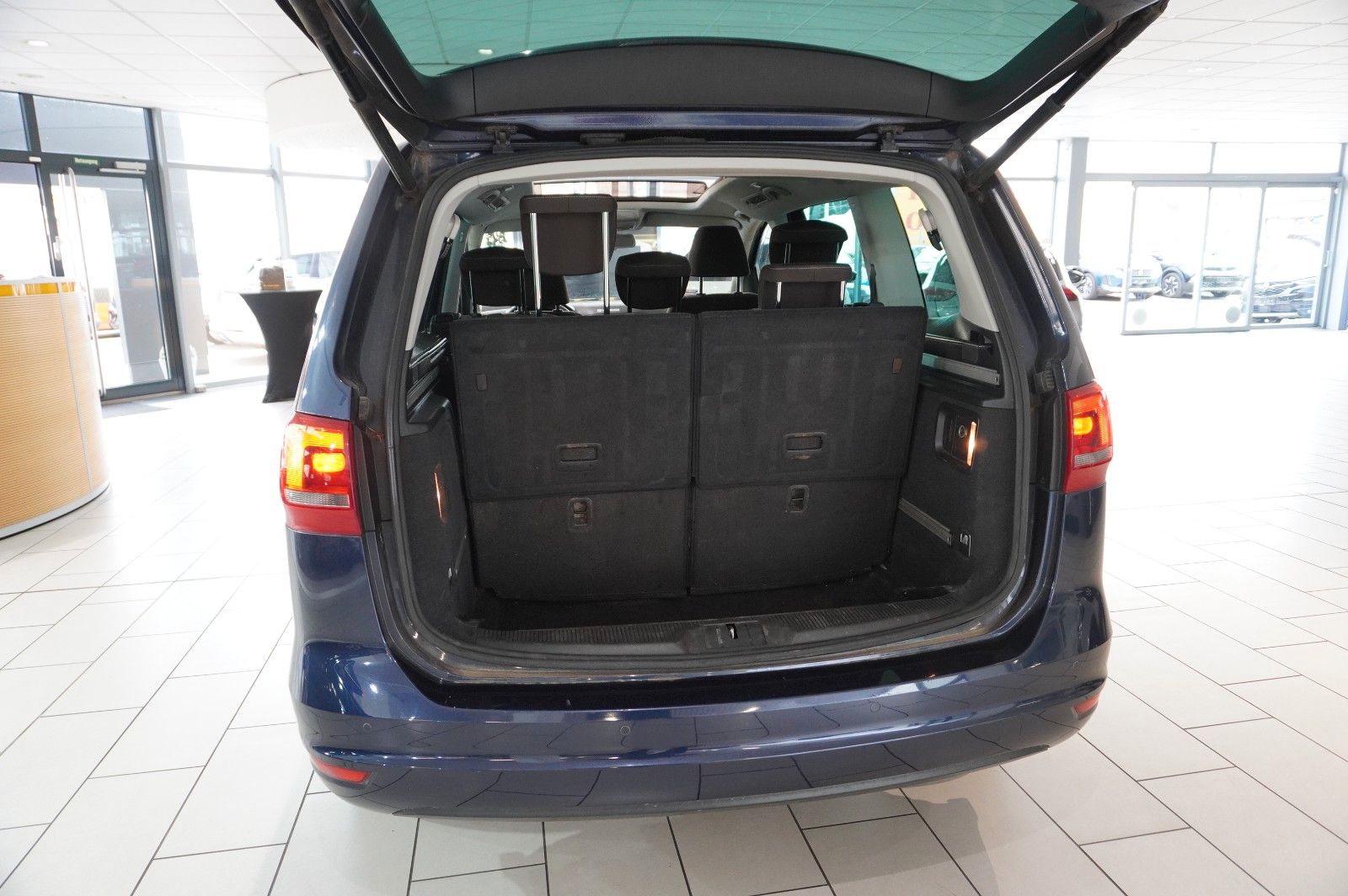Fahrzeugabbildung Volkswagen Sharan 1.4 TSI STYLE 7-SITZE NAVI/PANO./SPORT/SH