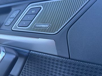 BMW X1 M35i xDrive Sportpaket Head-Up HK HiFi DAB