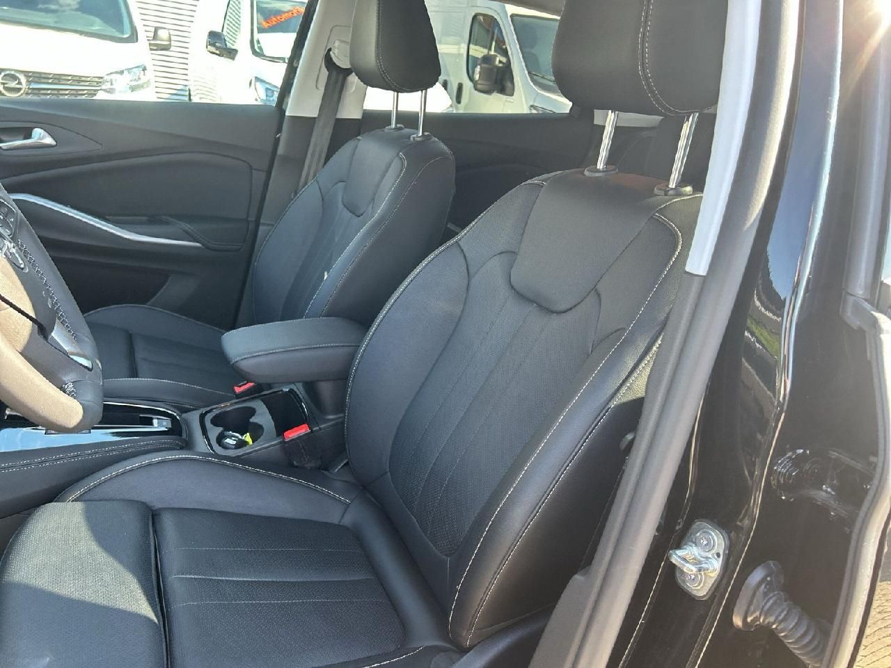 Fahrzeugabbildung Opel Grandland Ultimate