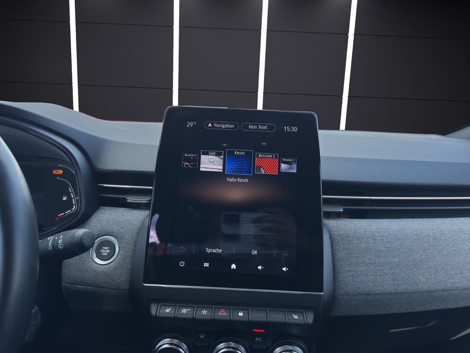 Fahrzeugabbildung Renault Clio V Lutecia Bluetooth/Navi/Ambiente/LED