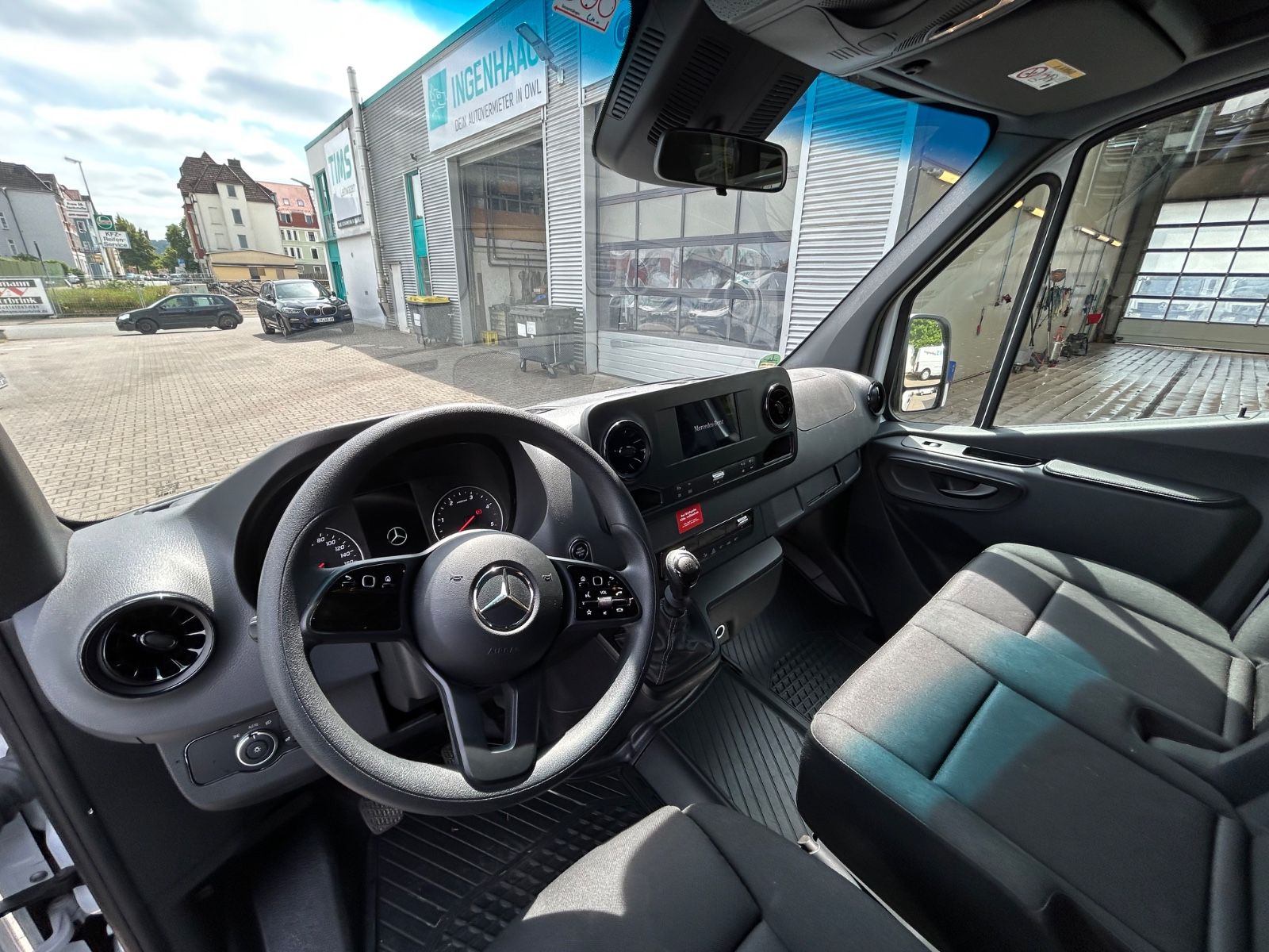 Fahrzeugabbildung Mercedes-Benz Sprinter III Tourer 317 CDI Kamera Navi AHK