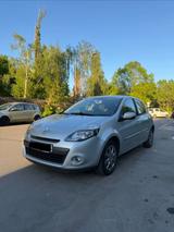 Renault Clio Grandtour Luxe 1.6 16V 110 Automatik Luxe - Renault Clio aus 2011: Grandtour
