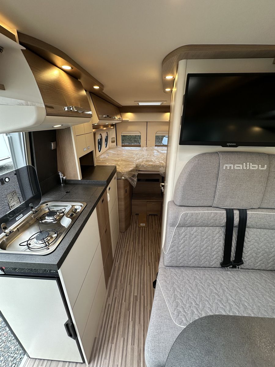 Fahrzeugabbildung Malibu Van first class - two rooms 640 LE RB Lithium